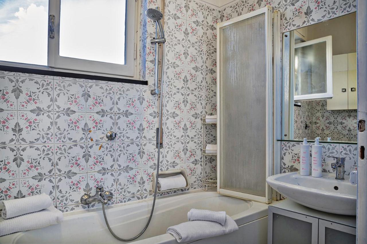 Homey Seaview Apartment By Wonderful Italy Genova Esterno foto